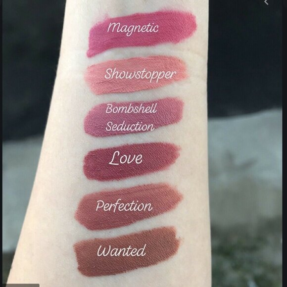 new in box! Victoria's Secret magnetic velvet matte lip kit - Picture 2 of 7